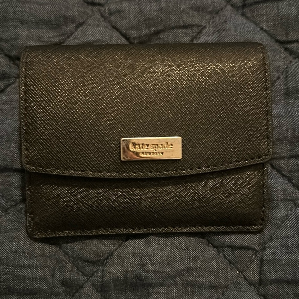 Kate Spade Petty Laurel way Mini Wallet - great condition